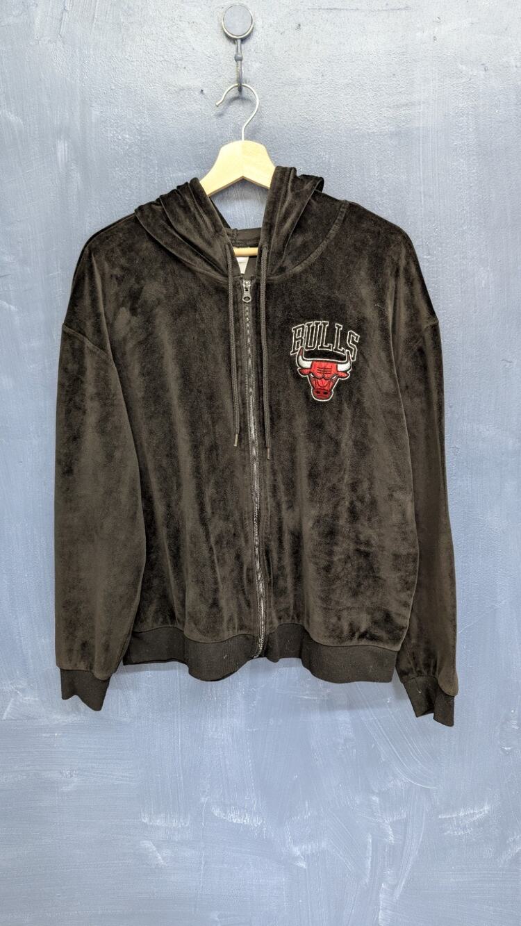Chicago Bulls Hoodie Women's XL Black Velour Full Zip NBA Embroidered Logo